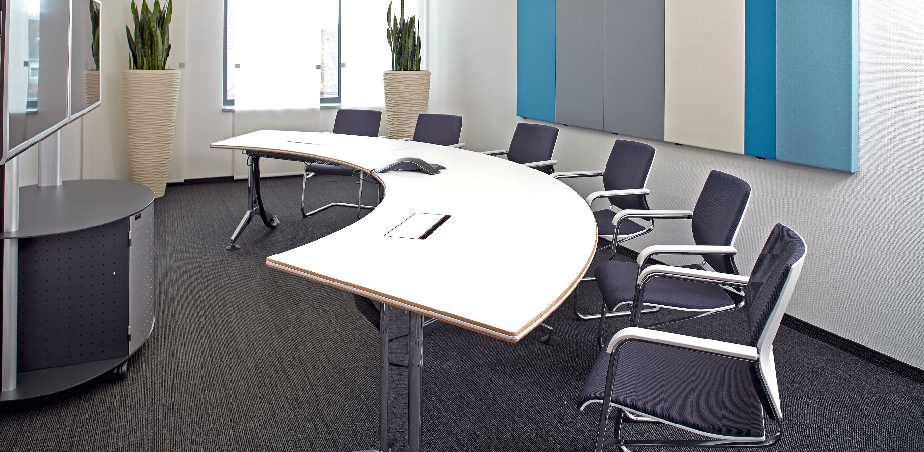 Ipsen Pharma, Germany, Sito cantilever chair and Logon conference table by Wilkhahn