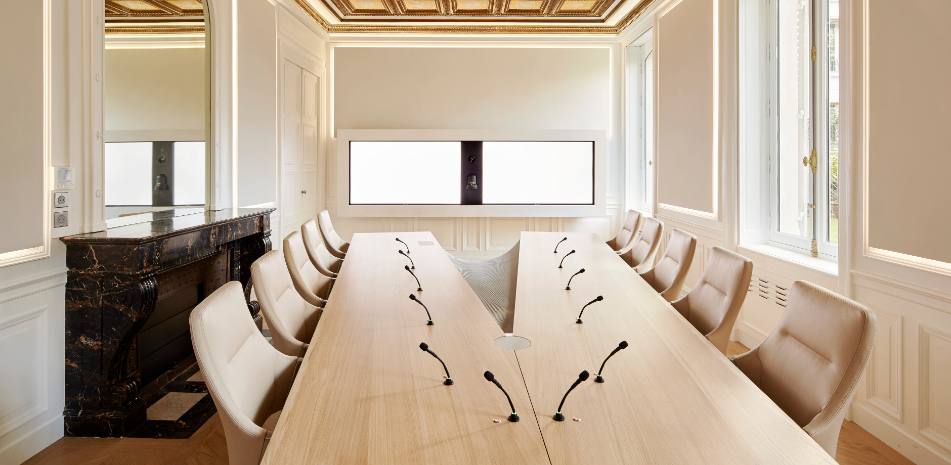 Conference room reference - Wendel Investissement - Graph Conference Chair