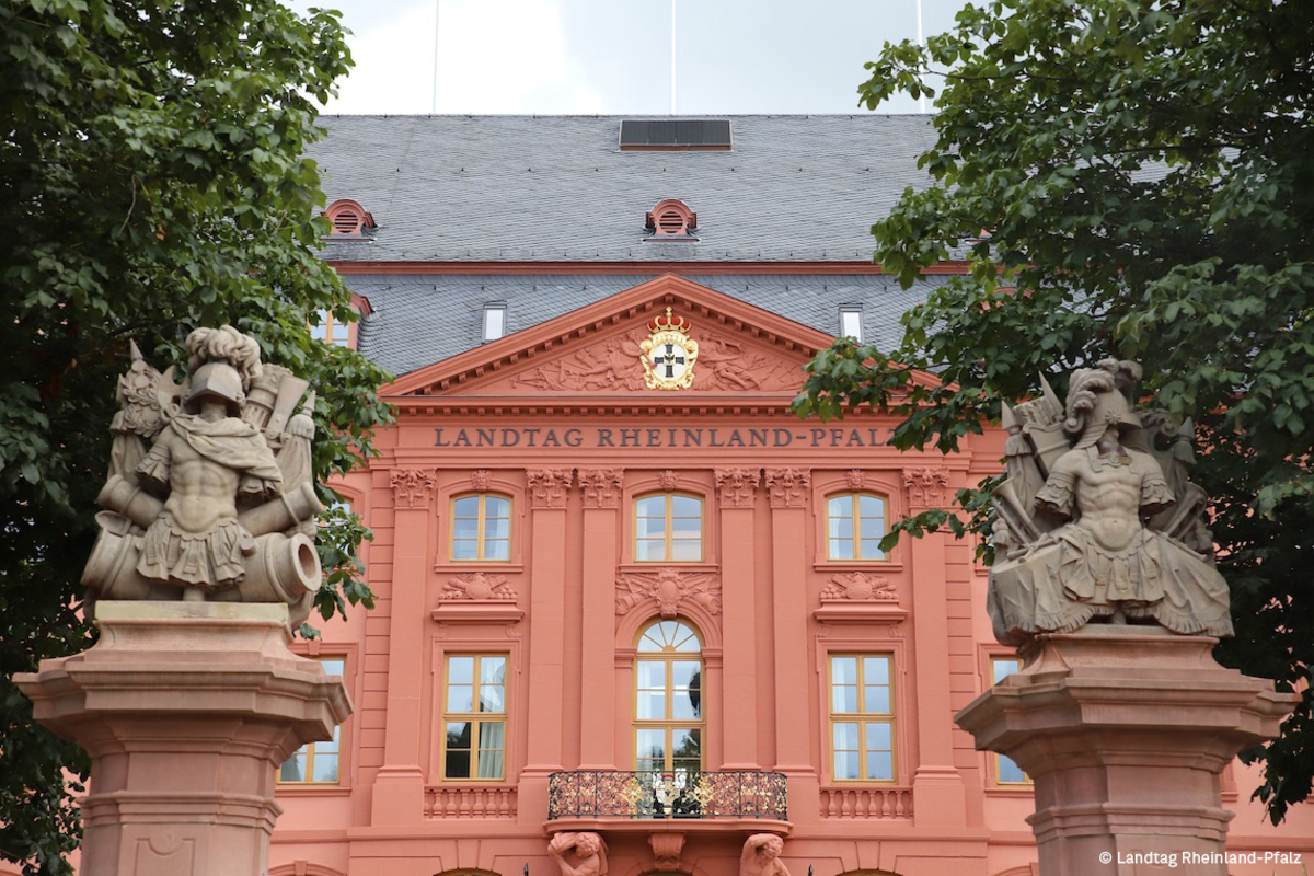 After six years of intensive restoration, the State Parliament was ceremonially opened on 8 September 2021.